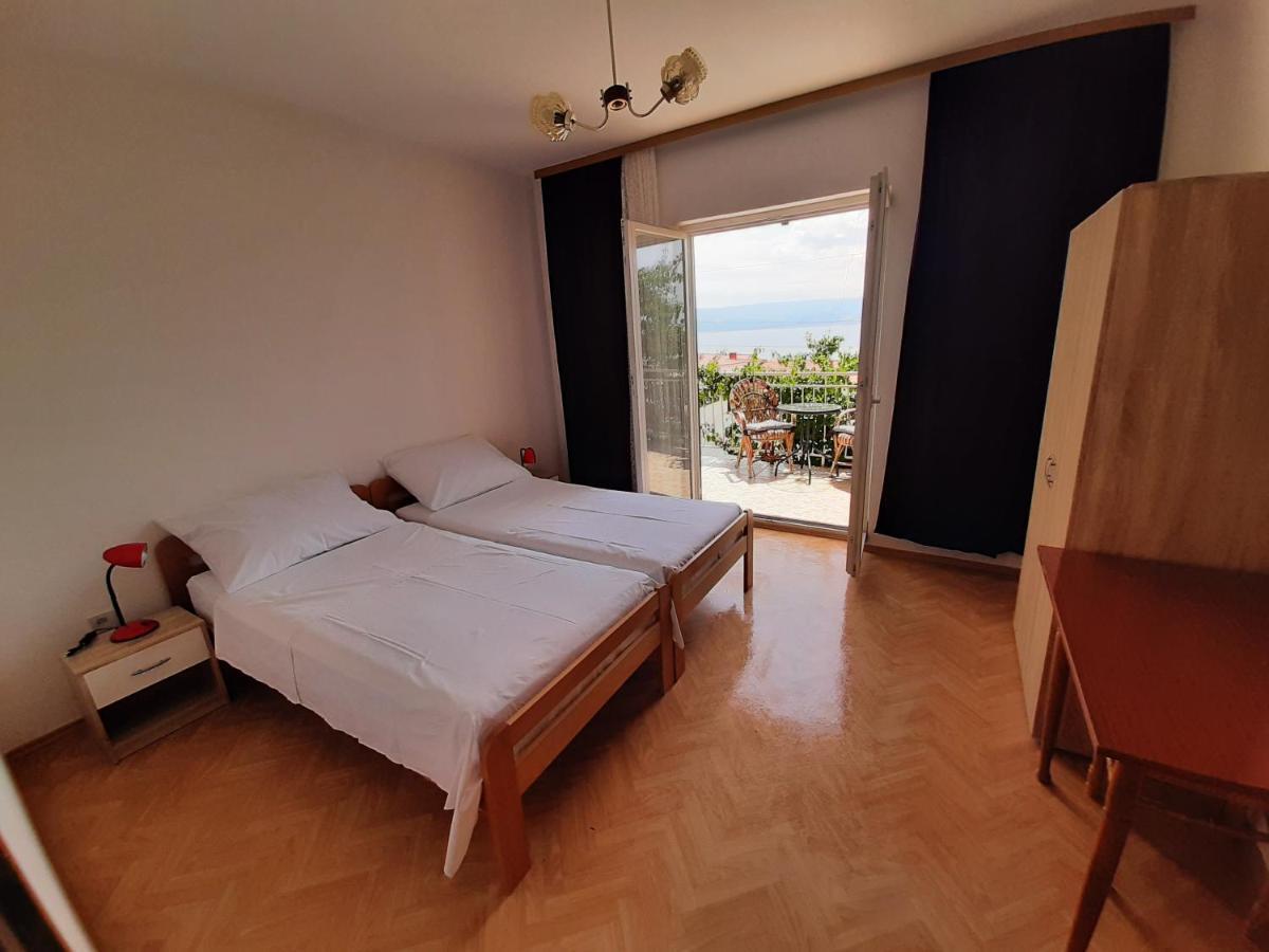 אומיס Apartments Tina מראה חיצוני תמונה