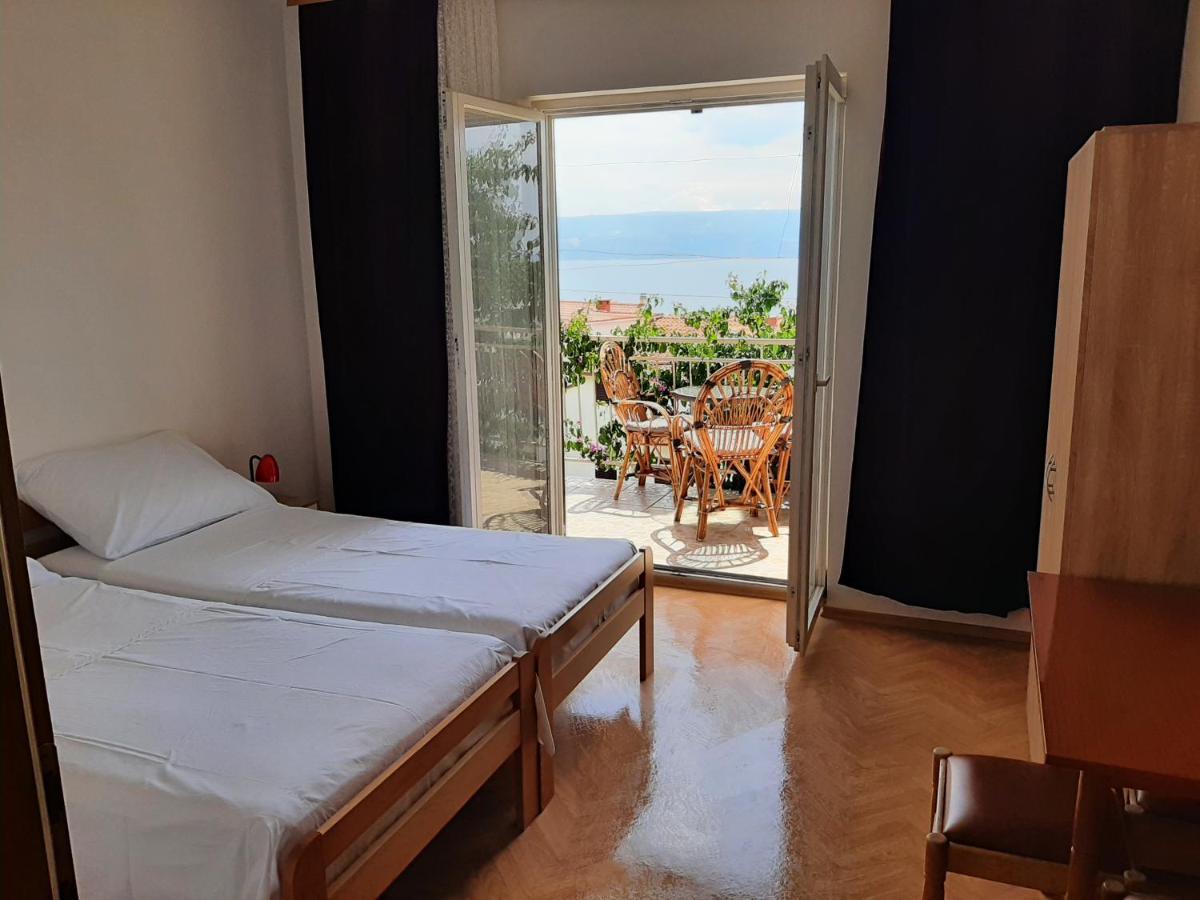 אומיס Apartments Tina מראה חיצוני תמונה